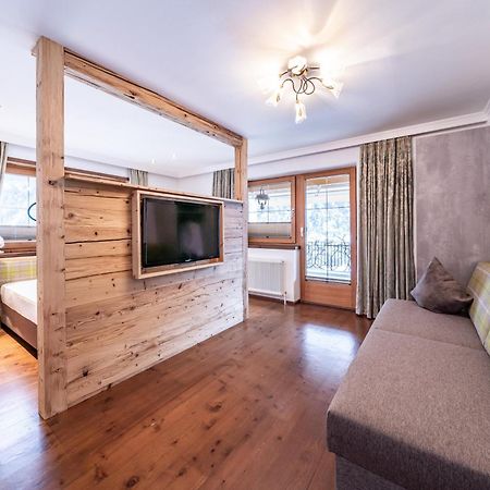 Landhaus Seiringer Apartments Finkenberg Eksteriør billede