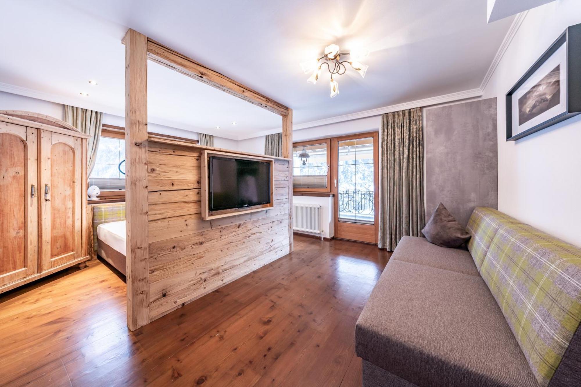 Landhaus Seiringer Apartments Finkenberg Eksteriør billede